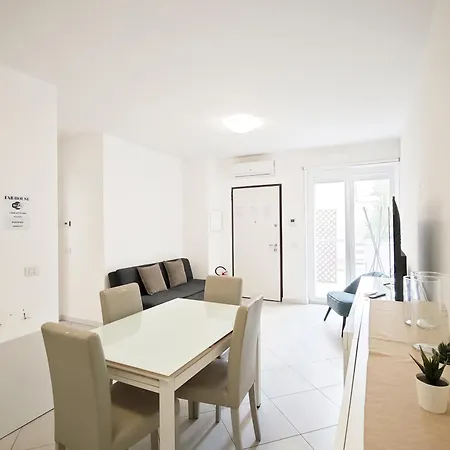 Fabhouse Apartment *